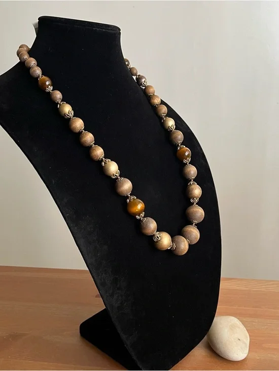 Liz Claiborne vintage costume jewelry necklace - women's jewelry - Picture 3 of 8